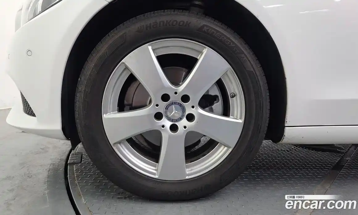 Mercedes-Benz C-Class 2016 2.0 гидро, фото 5 Mercedes-Benz C-Class 2016 2.0 гидро, фото 5