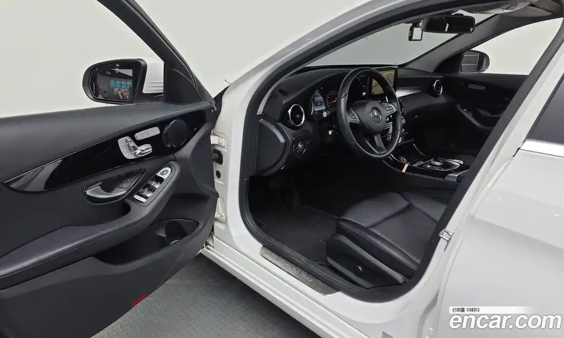 Mercedes-Benz C-Class 2016 2.0 гидро, фото 10 Mercedes-Benz C-Class 2016 2.0 гидро, фото 10