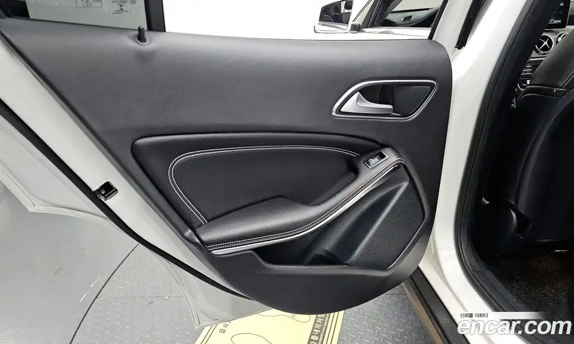 Mercedes-Benz GLA-Class 2019 2.0 гидро, фото 14 Mercedes-Benz GLA-Class 2019 2.0 гидро, фото 14