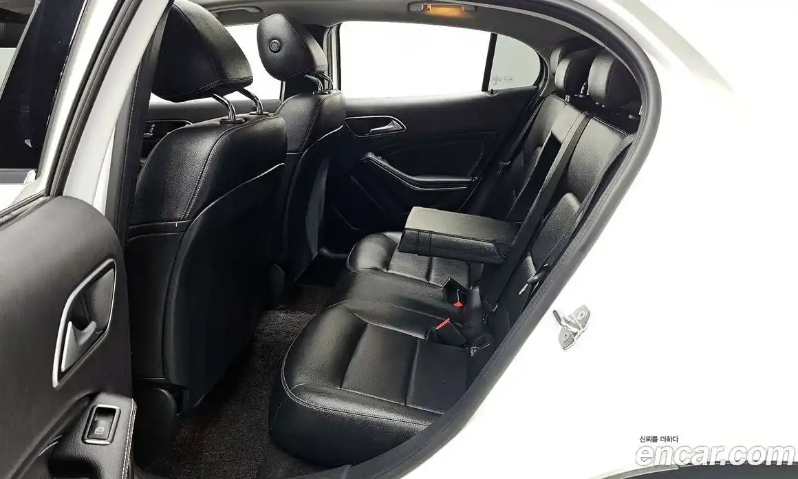 Mercedes-Benz GLA-Class 2019 2.0 гидро, фото 16 Mercedes-Benz GLA-Class 2019 2.0 гидро, фото 16