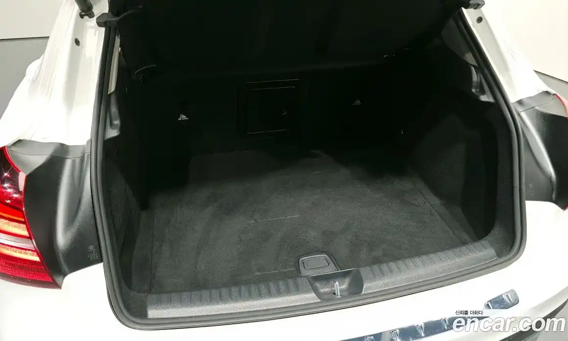 Mercedes-Benz GLA-Class 2019 2.0 гидро, фото 28 Mercedes-Benz GLA-Class 2019 2.0 гидро, фото 28