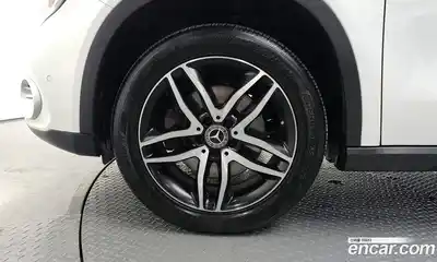 Mercedes-Benz GLA-Class 2019 2.0 гидро, миниатюра 4 Mercedes-Benz GLA-Class 2019 2.0 гидро, миниатюра 4