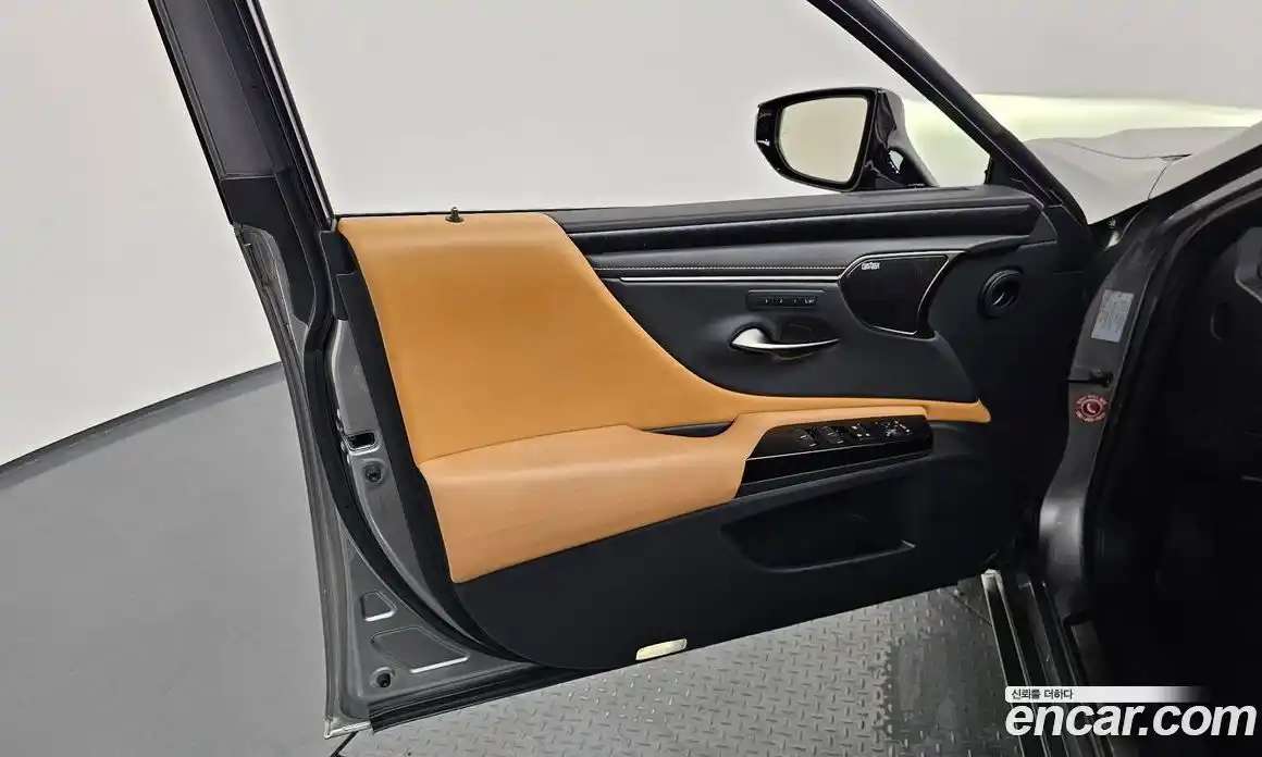 Lexus ES 2022 2.5 гидро, фото 14