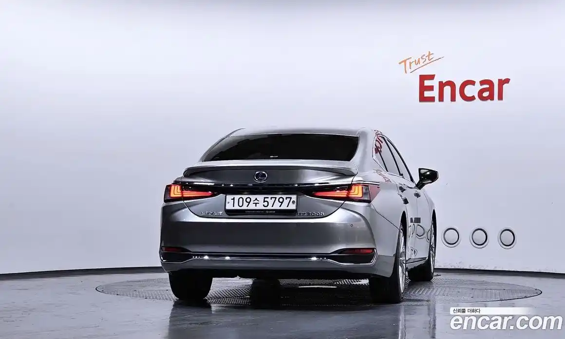 Lexus ES 2022 2.5 гидро, фото 4