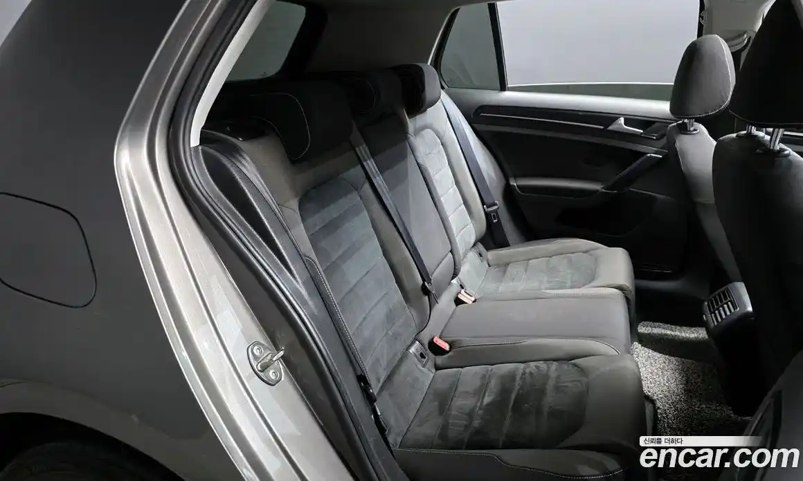 Volkswagen Golf 2015 2.0 автомат (гидро), фото 11