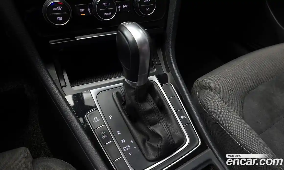 Volkswagen Golf 2015 2.0 автомат (гидро), фото 9