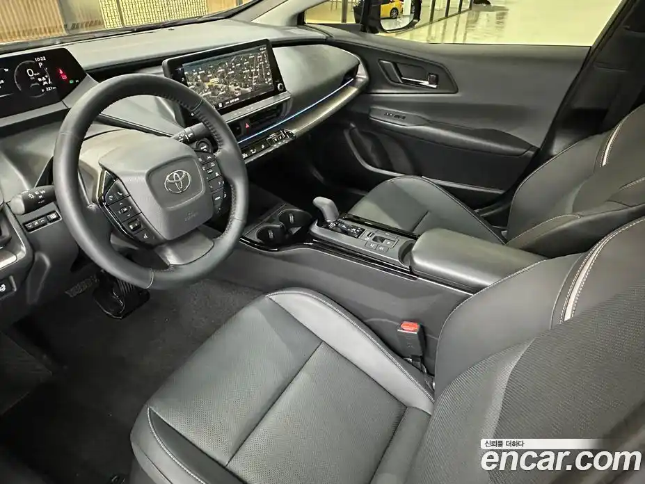 Toyota Prius 2023 2.0 вариатор, фото 10