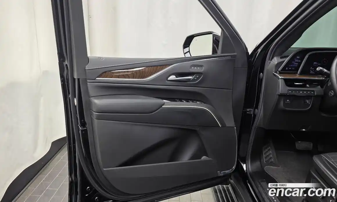 Cadillac Escalade 2023 6.2 гидро, фото 14