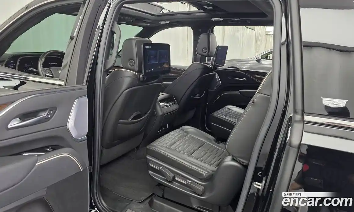 Cadillac Escalade 2023 6.2 гидро, фото 16