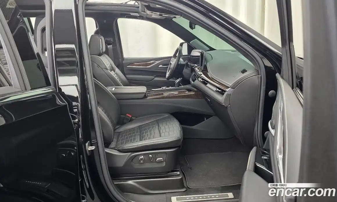 Cadillac Escalade 2023 6.2 гидро, фото 17