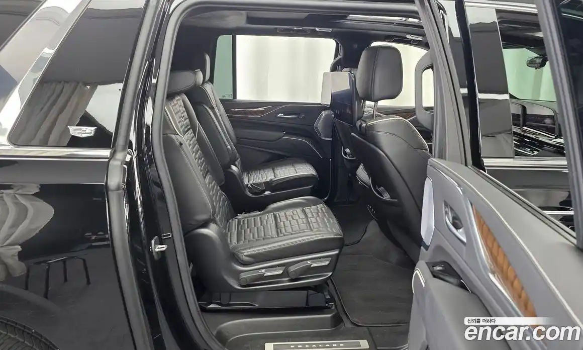 Cadillac Escalade 2023 6.2 гидро, фото 18