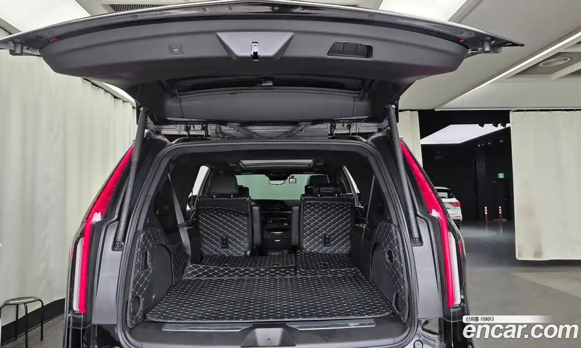 Cadillac Escalade 2023 6.2 гидро, фото 26