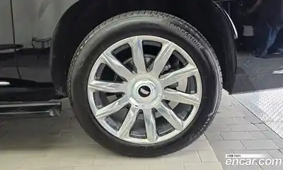 Cadillac Escalade 2023 6.2 гидро, миниатюра 7
