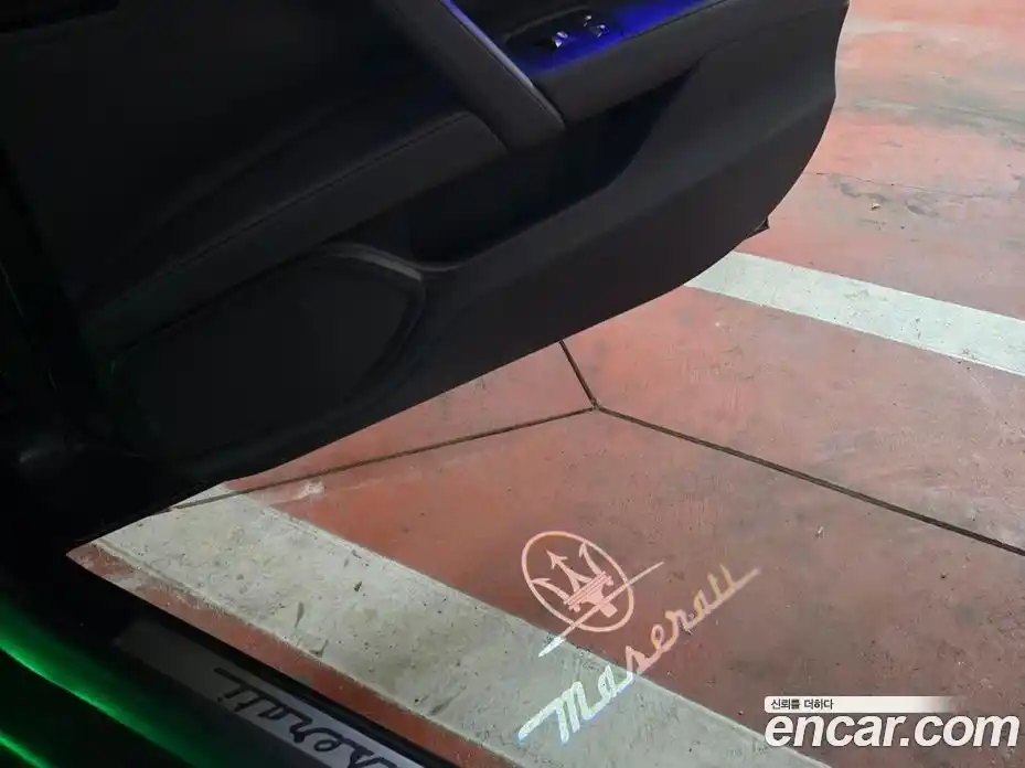Maserati Ghibli 2015 3.0 гидро, фото 16