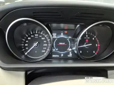 Land Rover Discovery 2020 2.0 автомат (гидро), миниатюра 7