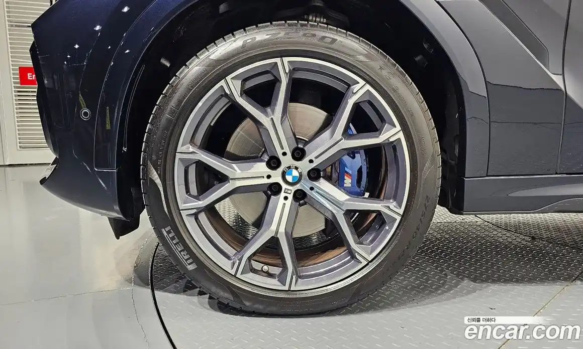 BMW X6 2022 3.0 автомат (гидро), фото 5