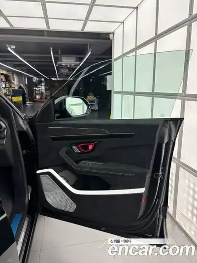 Lamborghini Urus 2024 4.0 гидро, миниатюра 5