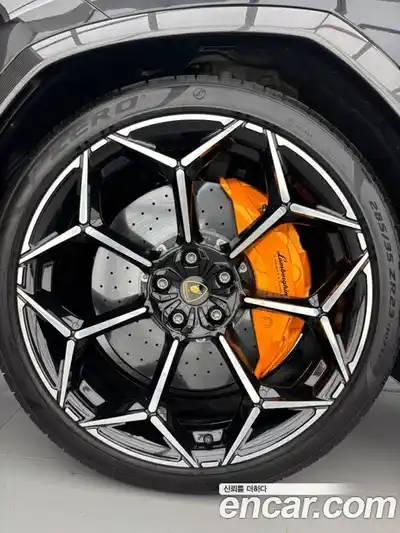 Lamborghini Urus 2024 4.0 гидро, миниатюра 7