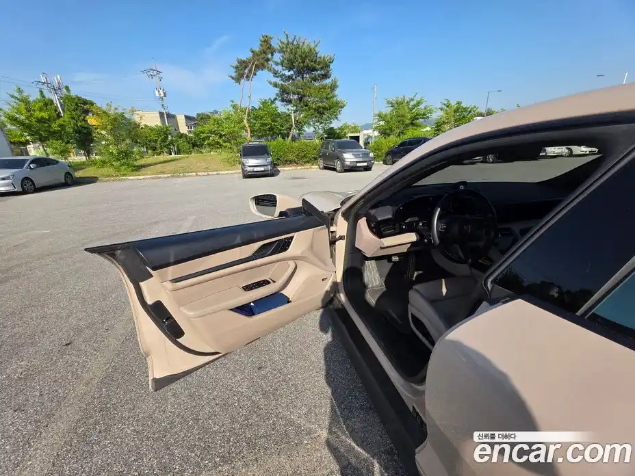 Porsche Taycan 2023 0.1 автомат (гидро), фото 10