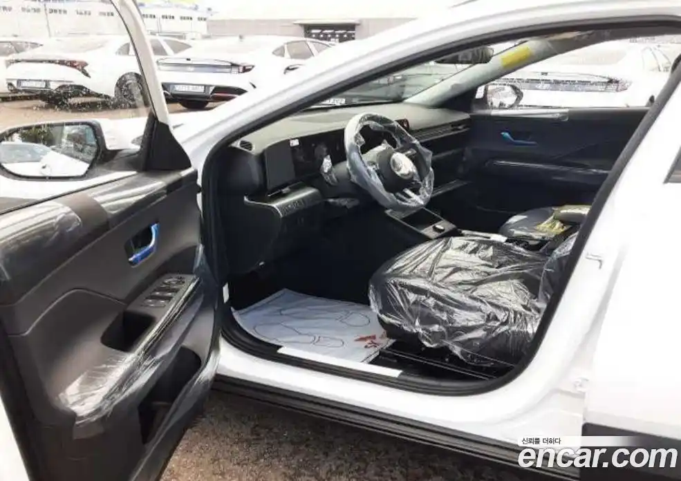 Hyundai Kona 2026 1.6 автомат (гидро), фото 4