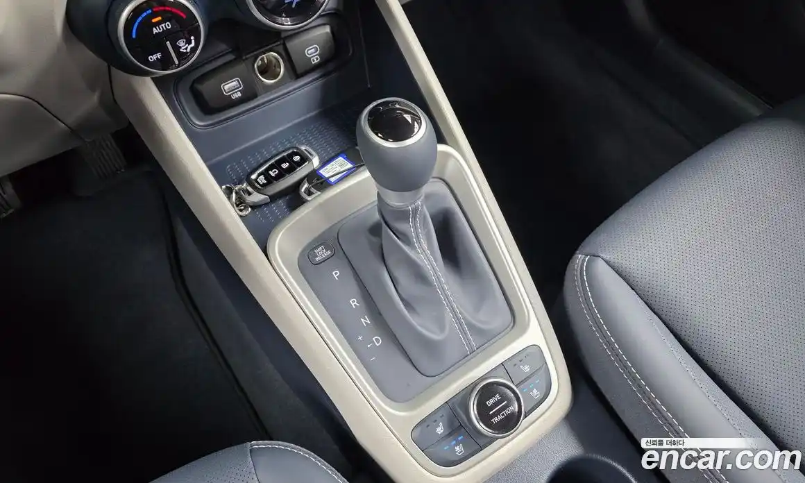 Hyundai Venue 2025 1.6 автомат (гидро), фото 12
