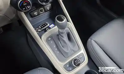 Hyundai Venue 2025 1.6 автомат (гидро), миниатюра 12