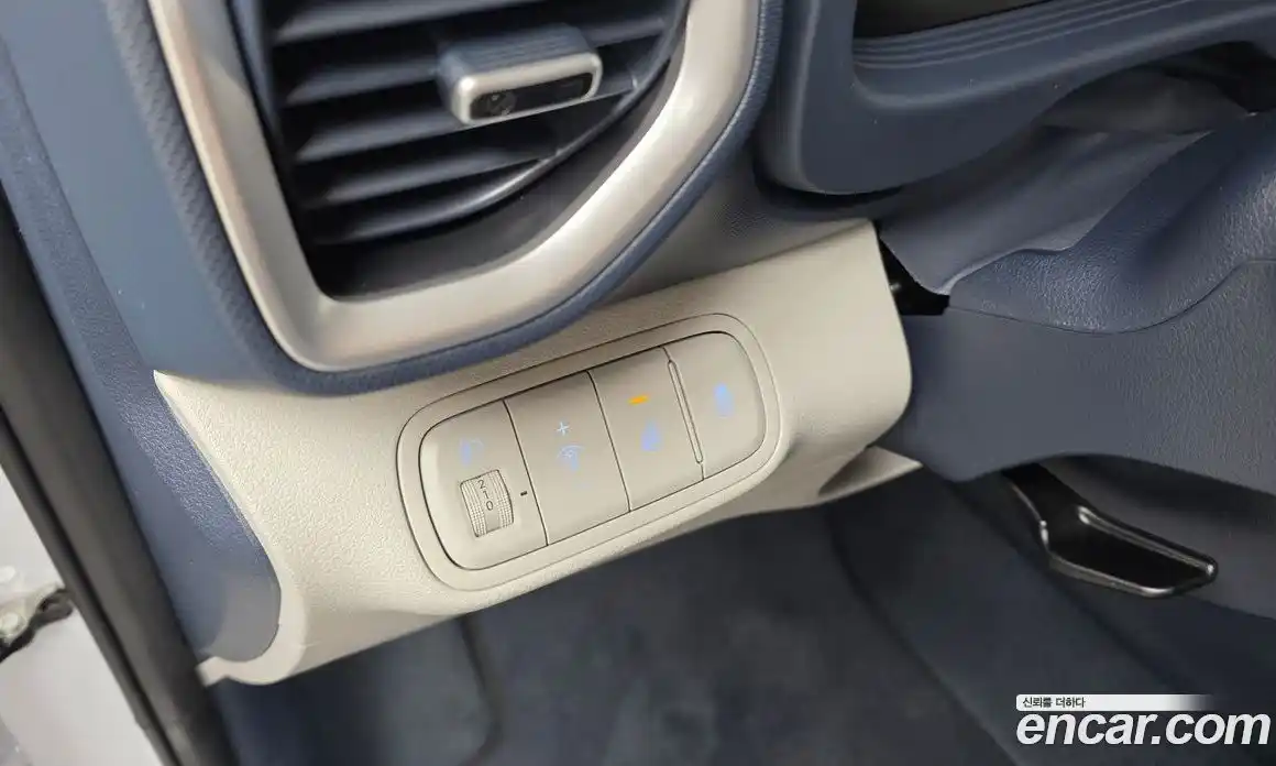 Hyundai Venue 2025 1.6 автомат (гидро), фото 24