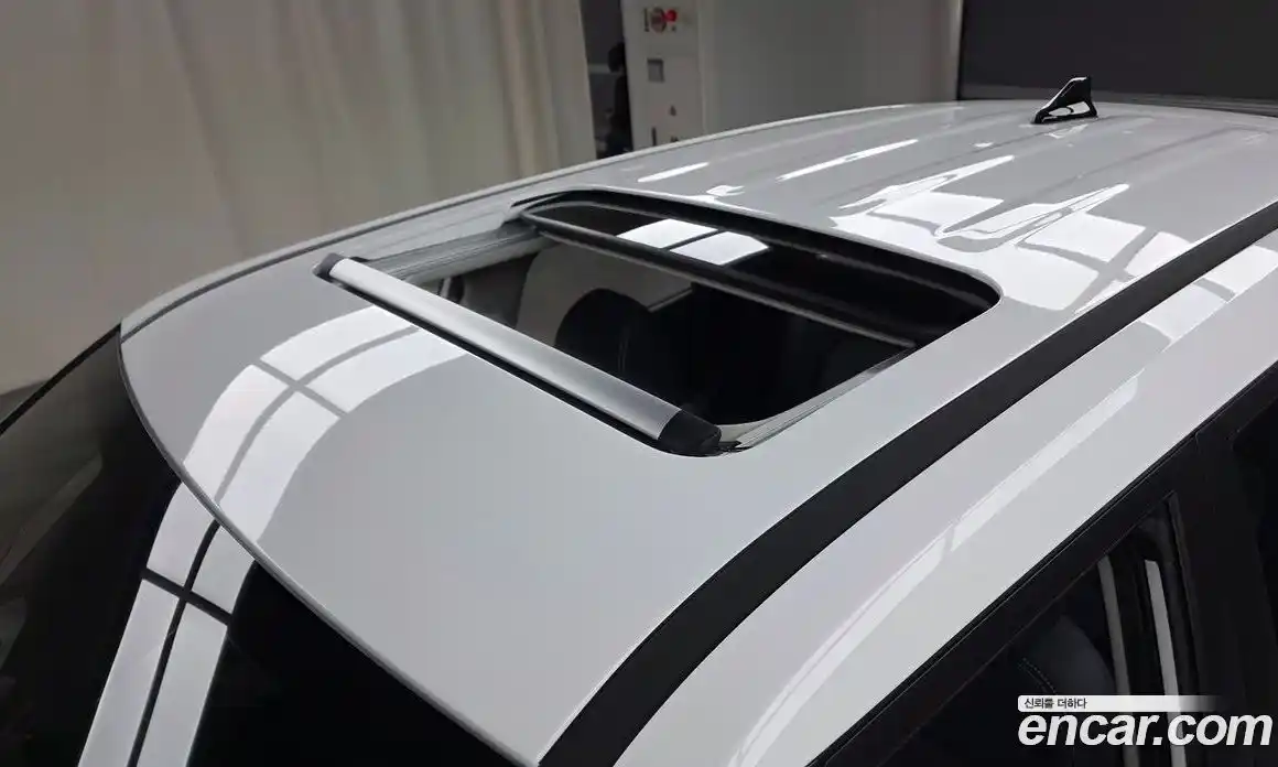 Hyundai Venue 2025 1.6 автомат (гидро), фото 26