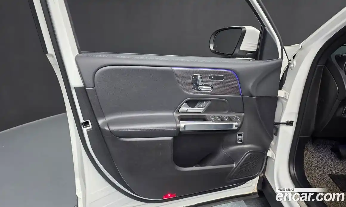 Mercedes-Benz GLB-Class 2021 2.0 гидро, фото 14 Mercedes-Benz GLB-Class 2021 2.0 гидро, фото 14
