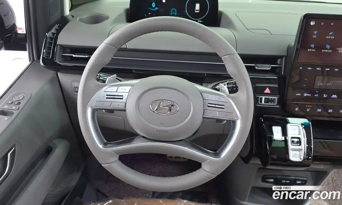 Hyundai Staria 2021 3.5 автомат (гидро), фото 17