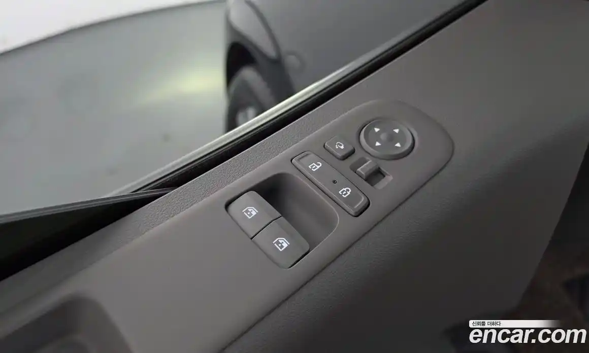 Hyundai Staria 2021 3.5 автомат (гидро), фото 31