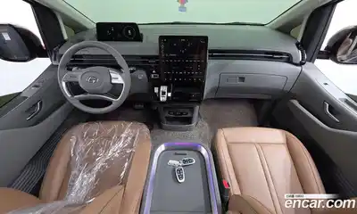Hyundai Staria 2021 3.5 автомат (гидро), миниатюра 9