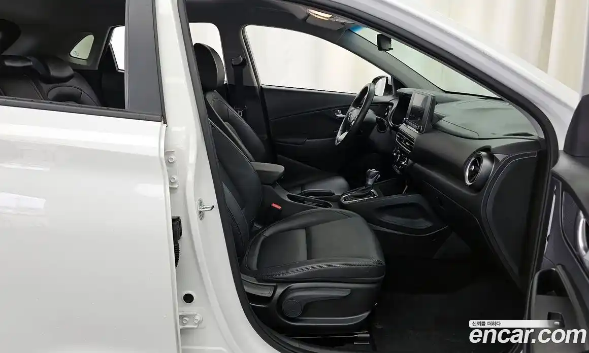 Hyundai Kona 2021 1.6 автомат (гидро), фото 11