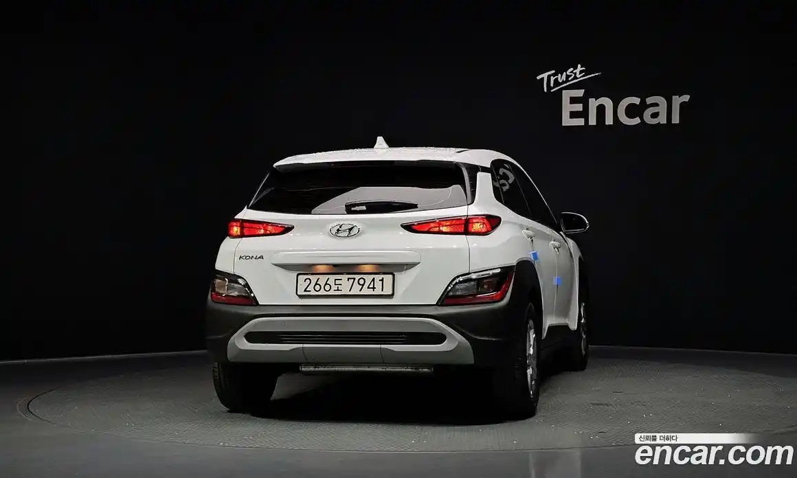 Hyundai Kona 2021 1.6 автомат (гидро), фото 4