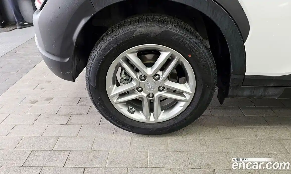 Hyundai Kona 2021 1.6 автомат (гидро), фото 5