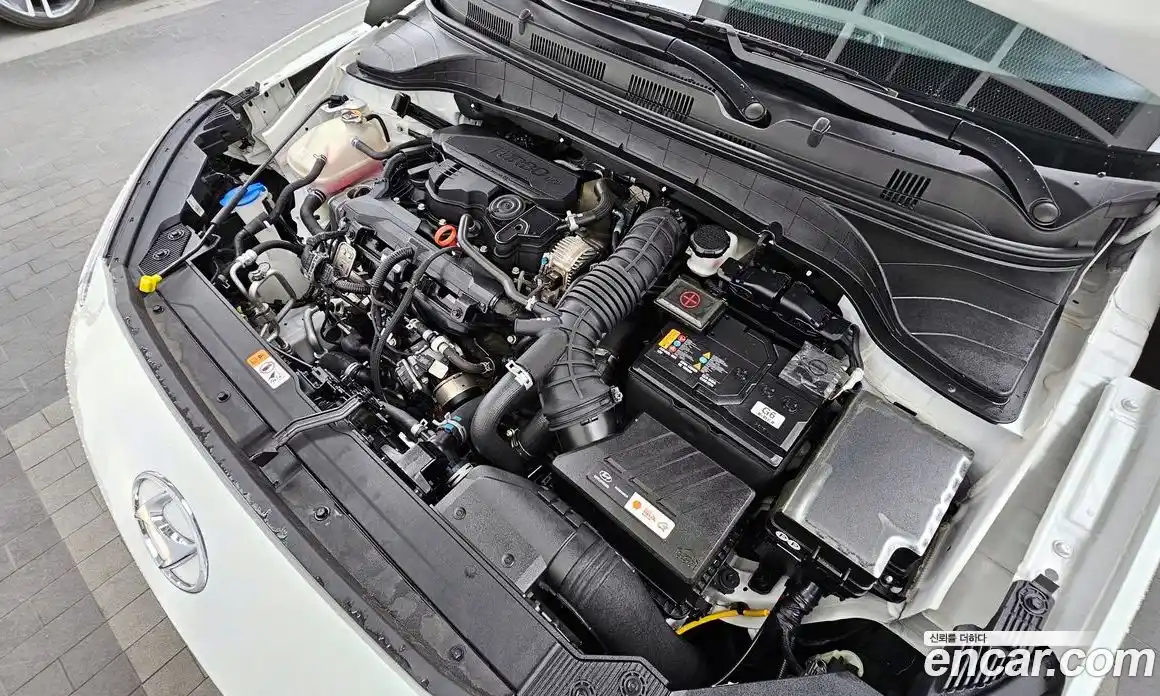 Hyundai Kona 2021 1.6 автомат (гидро), фото 6