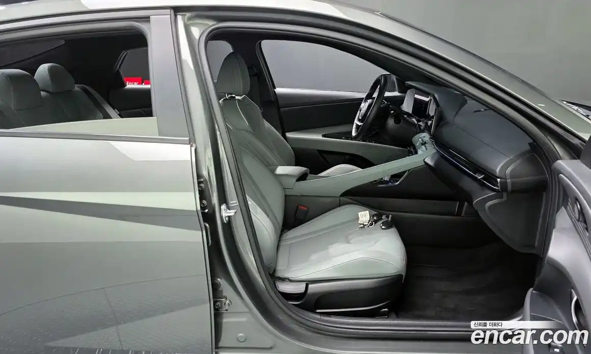 Hyundai Avante 2025 1.6 автомат (гидро), фото 16