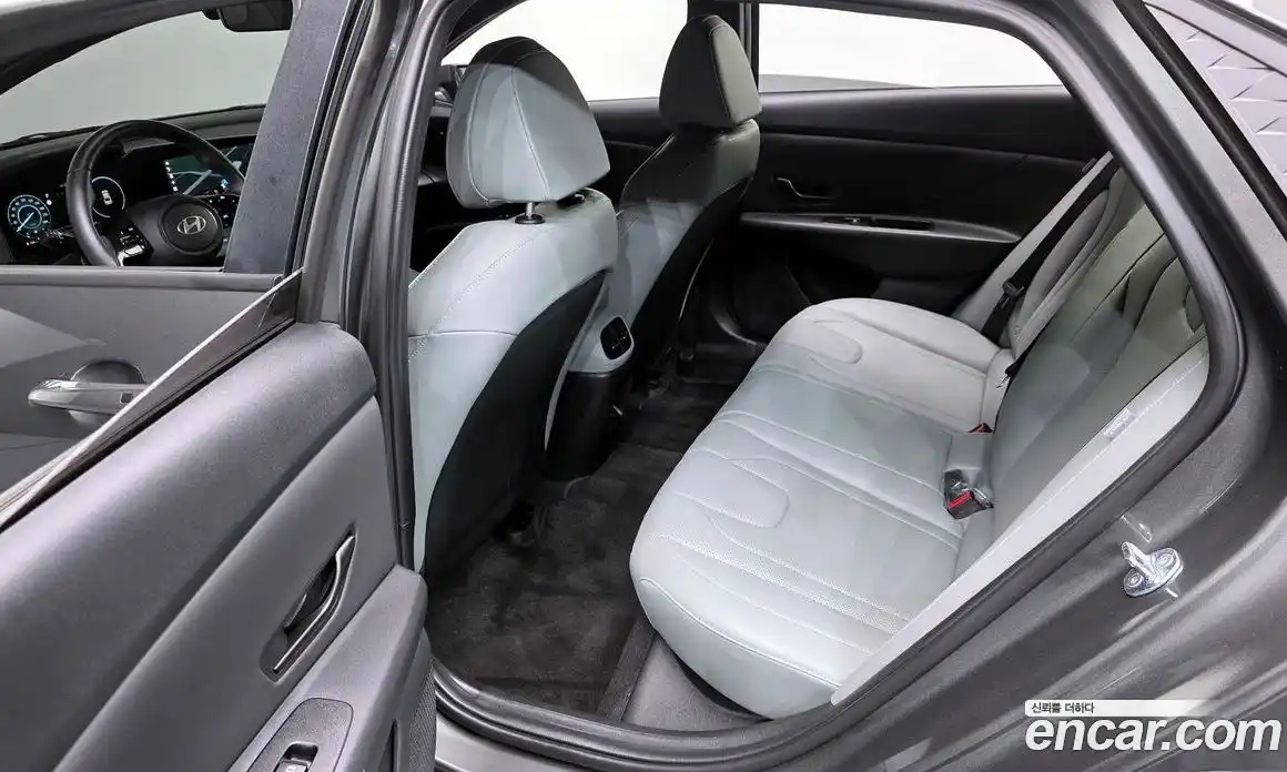 Hyundai Avante 2025 1.6 автомат (гидро), фото 18