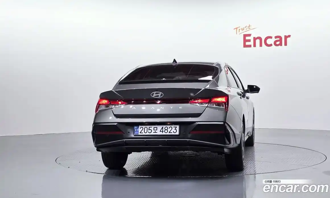 Hyundai Avante 2025 1.6 автомат (гидро), фото 4