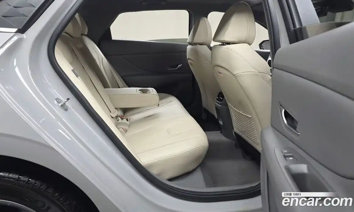 Hyundai Avante 2024 1.6 автомат (гидро), фото 17
