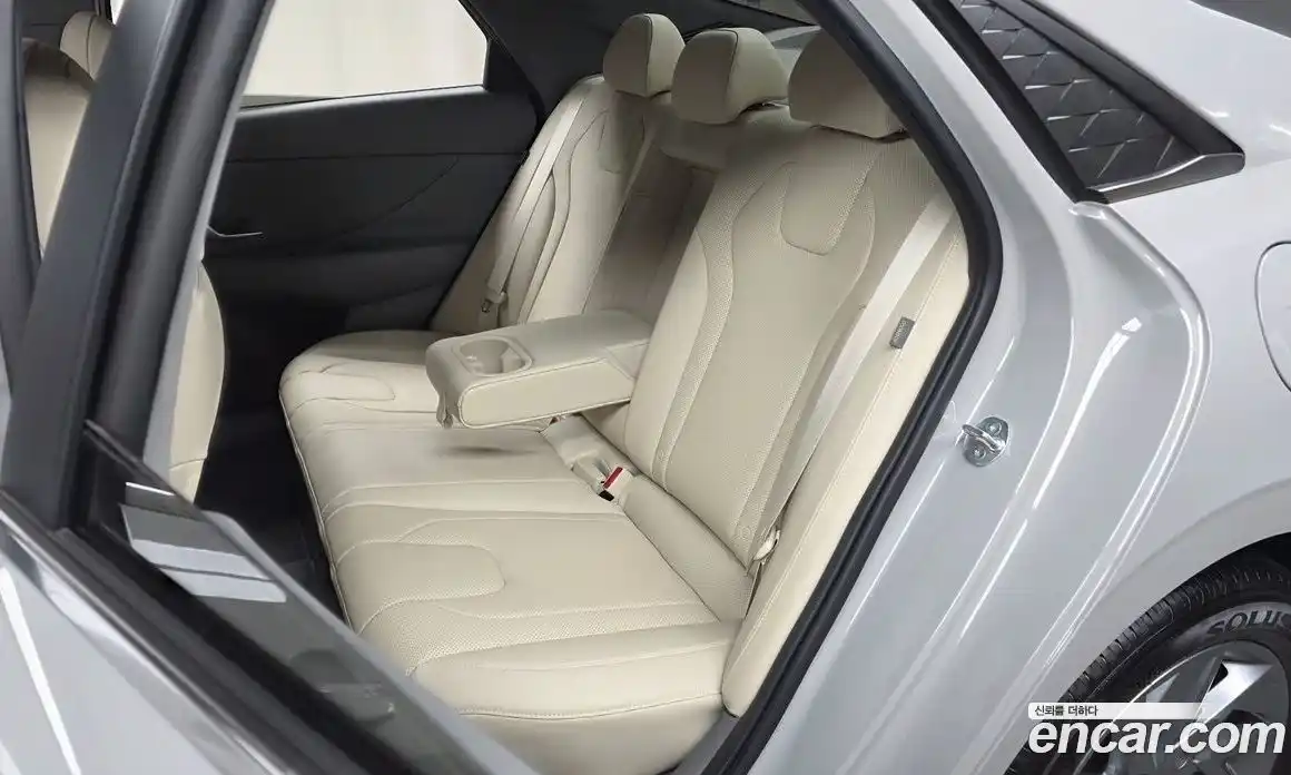 Hyundai Avante 2024 1.6 автомат (гидро), фото 18