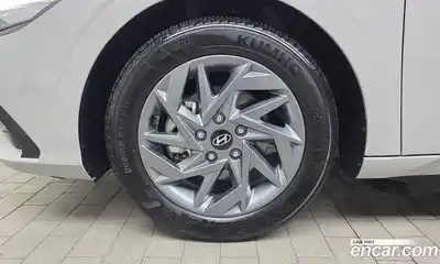 Hyundai Avante 2024 1.6 автомат (гидро), миниатюра 5