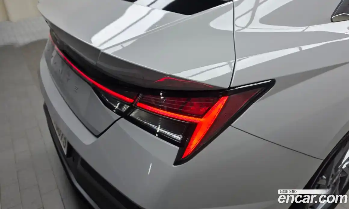 Hyundai Avante 2024 1.6 автомат (гидро), фото 9