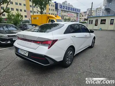 Hyundai Avante 2023 1.6 автомат (гидро), миниатюра 3