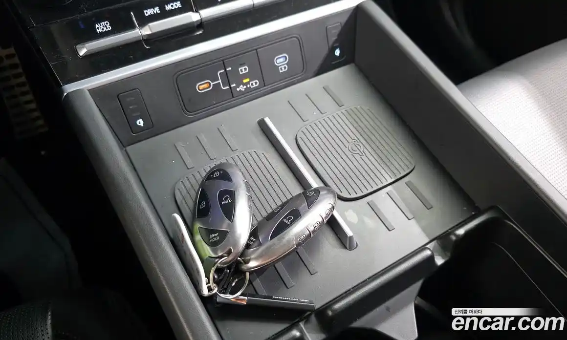 Hyundai Santa Fe 2023 1.6 автомат (гидро), фото 17