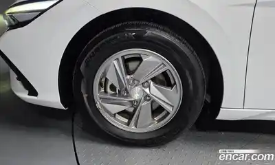 Hyundai Avante 2024 1.6 автомат (гидро), миниатюра 5