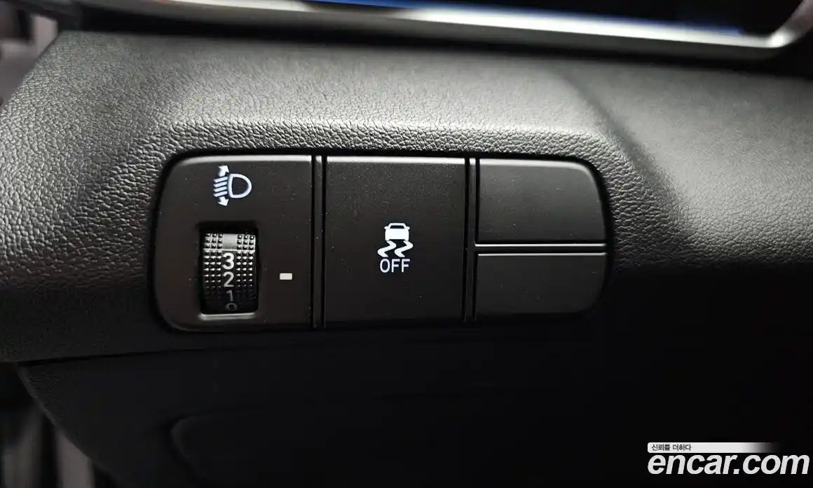 Hyundai Avante 2024 1.6 автомат (гидро), фото 14