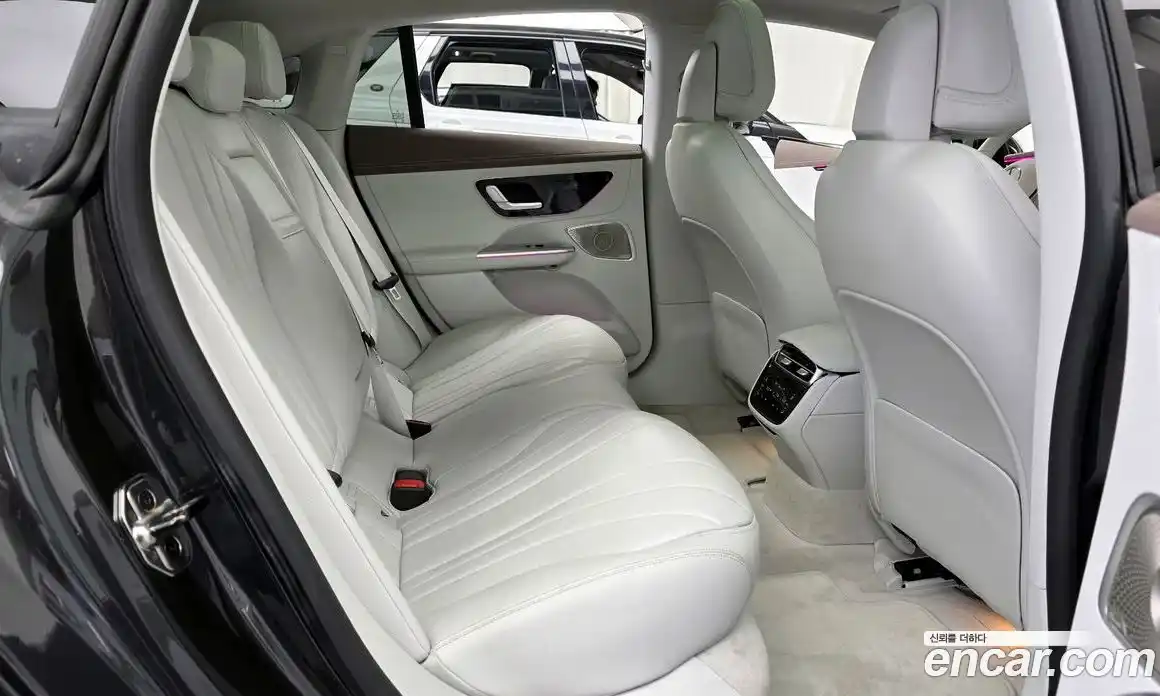 Mercedes-Benz EQE 2023 0.3 гидро, фото 11 Mercedes-Benz EQE 2023 0.3 гидро, фото 11