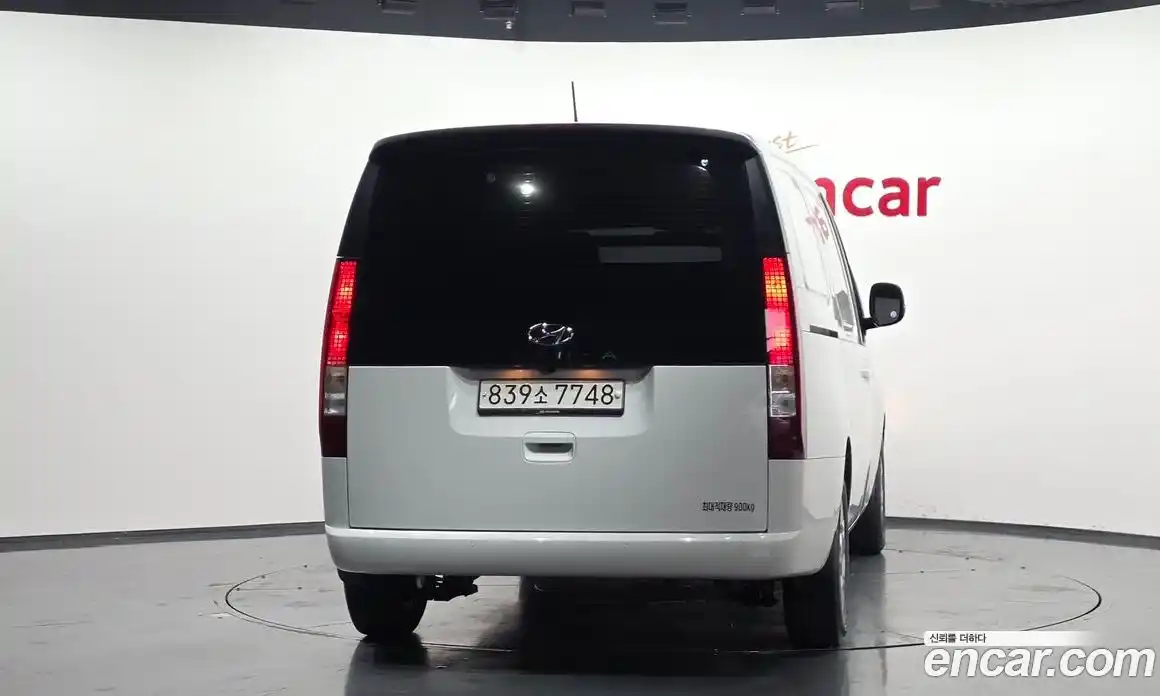 Hyundai Staria 2021 2.2 автомат (гидро), фото 4