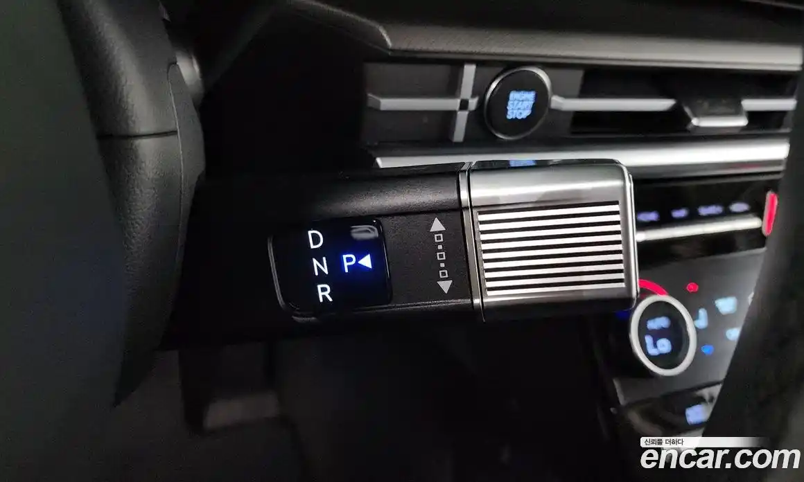 Hyundai Santa Fe 2023 1.6 автомат (гидро), фото 12